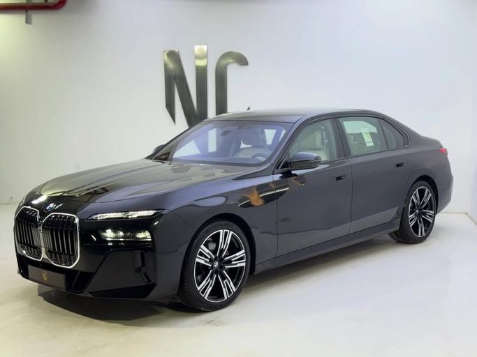 جديدة BMW 7 Series 735i سابعاً (G70), 3.0 l, 2026 في في المملكة العربية السعودية, الرياض من Black Car ، اللون أسود. مواصفات الخليج | AUTO.AE | إعلان #256248