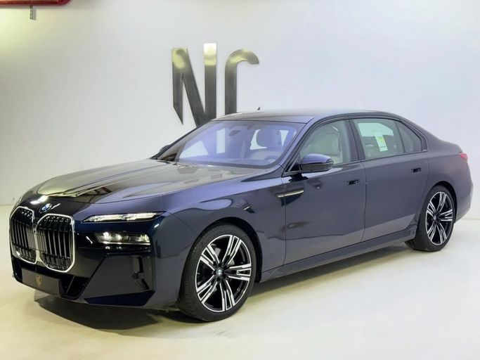 مستعملة BMW 7 Series 735i سابعاً (G70), 3.0 l, 2026 في في المملكة العربية السعودية, الرياض من Black Car ، اللون أزرق داكن. مواصفات الخليج | AUTO.AE | إعلان #256278