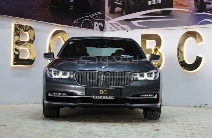 مستعملة BMW 7 Series 730Li عملية فيس ليفت السادس (G11/G12), 3.0 l, 2019 في في المملكة العربية السعودية, الرياض من Beautiful Car، اللون رمادي. مواصفات الخليج | AUTO.AE | إعلان #256453