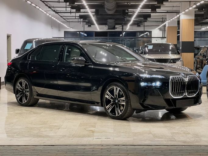 Новый BMW 7 Series 735i VII (G70), 3.0 л, 2026 в Саудовская Аравия, Эр-Рияд от ALO CAR معرض ألو كار للسيارات Черный цвет. GCC | AUTO.AE | Объявление #256837