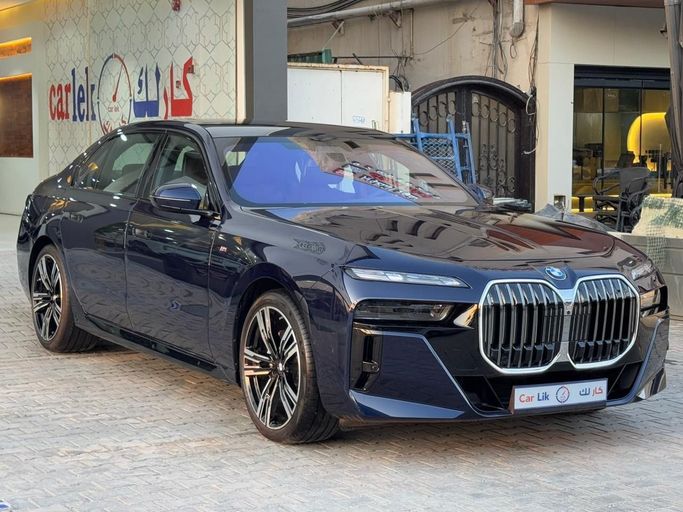 Подержанный BMW 7 Series 735i VII (G70), 3.0 л, 2023 в Саудовская Аравия, Эр-Рияд от Car Lik معرض كار لك للسيارات Тёмно-синий цвет.  | AUTO.AE | Объявление #257109