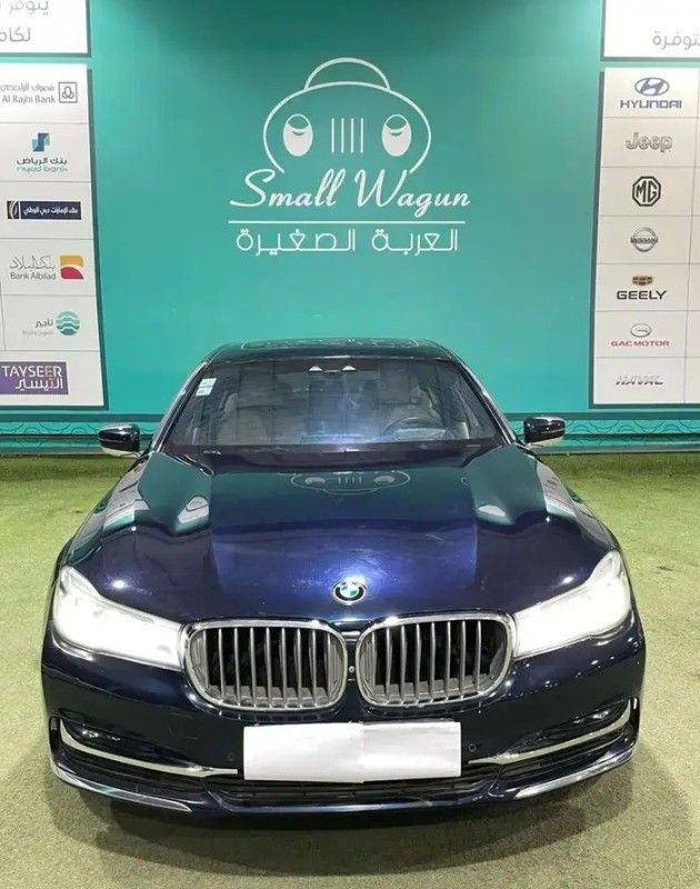 مستعملة BMW 7 Series 740i السادس (G11/G12), 3.0 l, 2018 في في المملكة العربية السعودية, الرياض من Al Arabah Al Saghirah معرض العربة الضغيرة، اللون أزرق داكن.  | AUTO.AE | إعلان #263702