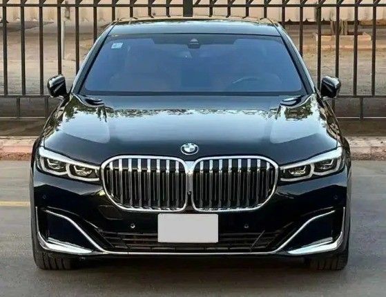 مستعملة BMW 7 Series 730Li عملية فيس ليفت السادس (G11/G12), 3.0 l, 2022 في في المملكة العربية السعودية, الرياض من Al Qaiser Showroom معرض القيصر للسيارات، اللون أسود.  | AUTO.AE | إعلان #267175