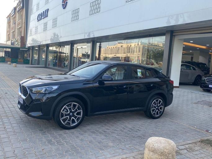 جديدة BMW X2 xDrive20i II (تحت 10 سنوات), 2.0 l, 2026 في في المملكة العربية السعودية, الرياض من Car Lik معرض كار لك للسيارات، اللون أسود.  | AUTO.AE | إعلان #256803