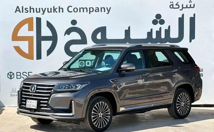 Подержанный Changan CS95 I Рестайлинг, 2.0 л, 2022 в Саудовская Аравия, Эр-Рияд от Al Shukh شركة معرض الشيوخ للسيارات Серый цвет.  | AUTO.AE | Объявление #296225 — фото 4 из 18