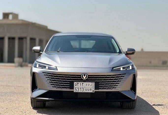 مستعملة Changan Eado ثالثاً، 1.5 لتر، 2026 في المملكة العربية السعودية، الرياض من Al Shukh شركة معرض الشيوخ للسيارات، اللون فضي.  | AUTO.AE | إعلان #296193