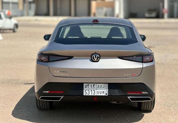 مستعملة Changan Eado ثالثاً، 1.5 لتر، 2026 في المملكة العربية السعودية، الرياض من Al Shukh شركة معرض الشيوخ للسيارات، اللون فضي.  | AUTO.AE | إعلان #296193 — صورة 2 من 16