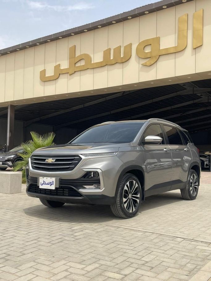 مستعملة Chevrolet Captiva ثانياً, 1.5 l, 2023 في في المملكة العربية السعودية, الرياض من Al Wusta معرض الوسطى للسيارات، اللون فضي. أخرى | AUTO.AE | إعلان #256264