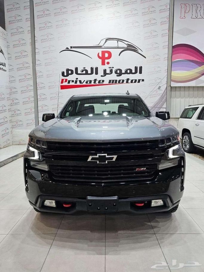 Подержанный Chevrolet Silverado IV (T1XX), 5.3 л, 2021 в Саудовская Аравия, Эр-Рияд от Private Motor شركة الموتر الخاص للسيارات Серый цвет.  | AUTO.AE | Объявление #248710