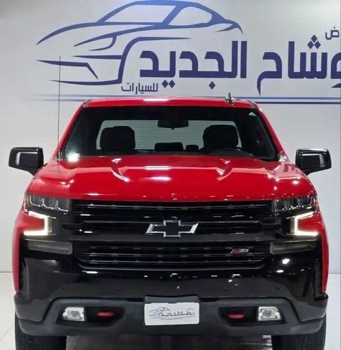 مستعملة Chevrolet Silverado IV (T1XX), 2.7 l, 2021 في في المملكة العربية السعودية, الرياض من Al Wishah Cars معرض الوشاح للسيارات، اللون أحمر. مواصفات الخليج | AUTO.AE | إعلان #259842