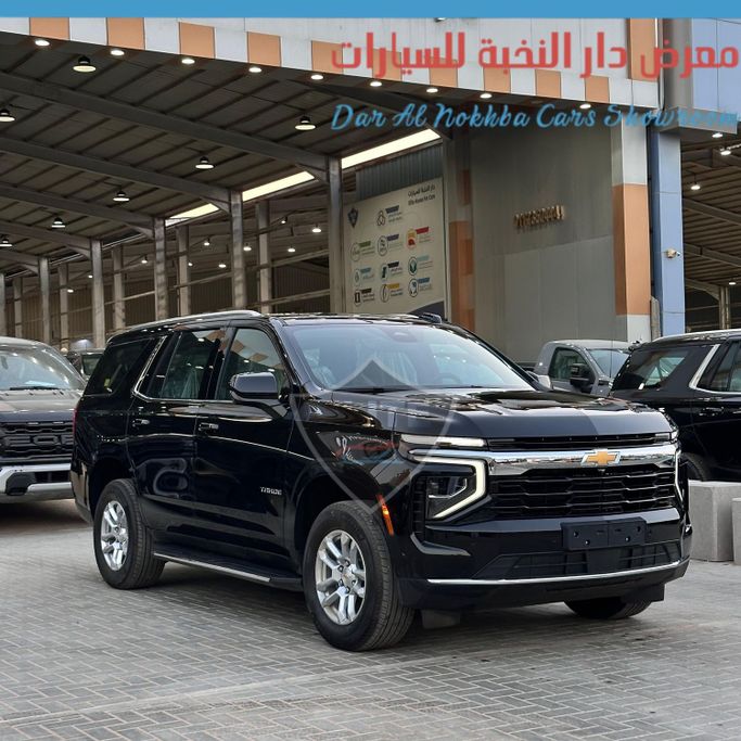 جديدة Chevrolet Tahoe فيس ليفت V, 6.2 l, 2026 في في المملكة العربية السعودية, الرياض من Dar Al Nukhbah Cars معرض دار النخبة للسيارات 2، اللون أسود. مواصفات الخليج | AUTO.AE | إعلان #256634