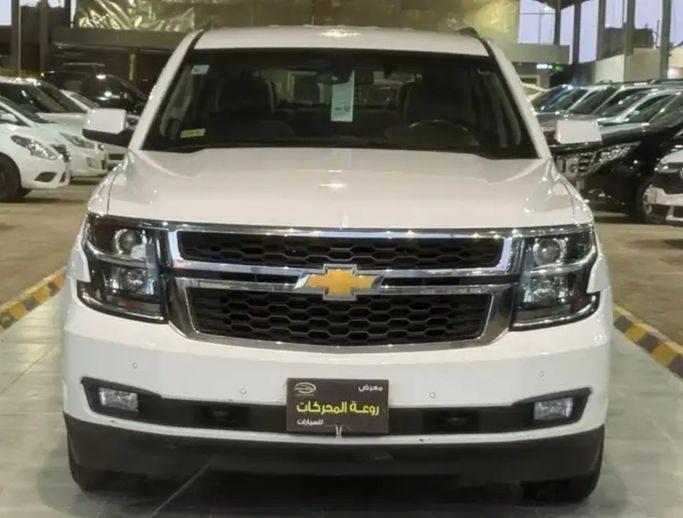 Подержанный Chevrolet Tahoe IV, 6.2 л, 2018 в Саудовская Аравия, Эр-Рияд от Rawat Motors شركة معرض روعة المحركات للسيارات Белый цвет.  | AUTO.AE | Объявление #263935