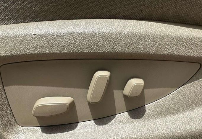 مستعملة Chevrolet Tahoe رابعاً، 5.3 لتر، 2020 في المملكة العربية السعودية، الرياض من Al Shukh شركة معرض الشيوخ للسيارات، اللون أسود.  | AUTO.AE | إعلان #296198 — صورة 17 من 17