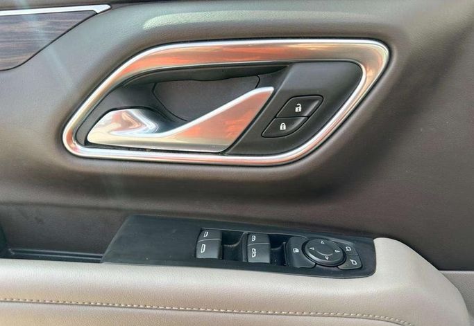 مستعملة Chevrolet Tahoe V، 5.3 لتر، 2022 في المملكة العربية السعودية، الرياض من Al Shukh شركة معرض الشيوخ للسيارات، اللون أزرق.  | AUTO.AE | إعلان #296241 — صورة 14 من 17