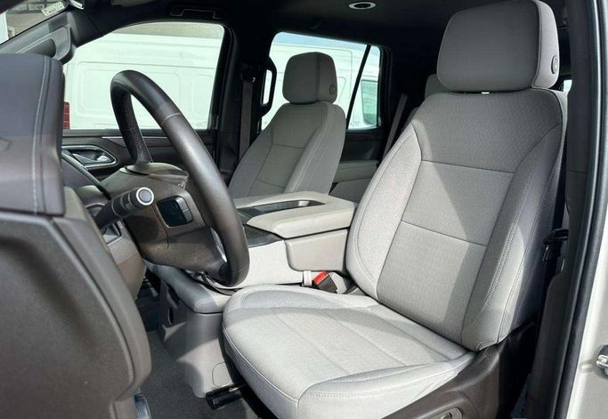 مستعملة Chevrolet Tahoe V، 5.3 لتر، 2022 في المملكة العربية السعودية، الرياض من Al Shukh شركة معرض الشيوخ للسيارات، اللون أزرق.  | AUTO.AE | إعلان #296241 — صورة 15 من 17