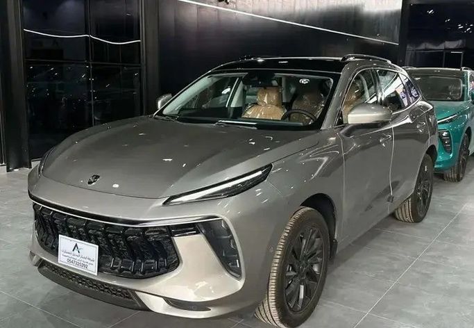 جديدة ⁦DongFeng Forthing T5 EVO، 1.5 l، 2024⁩ في في المملكة العربية السعودية, الرياض من Alternative Choice شركة الخيار البديل للسيارات، اللون رمادي. أخرى | AUTO.AE | إعلان #293365