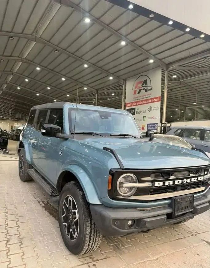 Подержанный Ford Bronco VI, 2.7 л, 2022 в Саудовская Аравия, Эр-Рияд от Fahad Salman & Ali Al Omair شركة فهد سلمان وعلي العمير للسيارات Голубой цвет. GCC | AUTO.AE | Объявление #257237