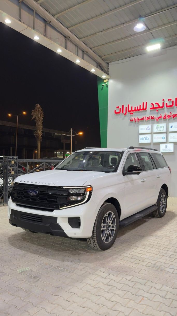 Новый Ford Expedition V, 3.5 л, 2025 в Саудовская Аравия, Эр-Рияд от Hamat Najd Motors هامنات نجد للسيارات Белый цвет.  | AUTO.AE | Объявление #250920
