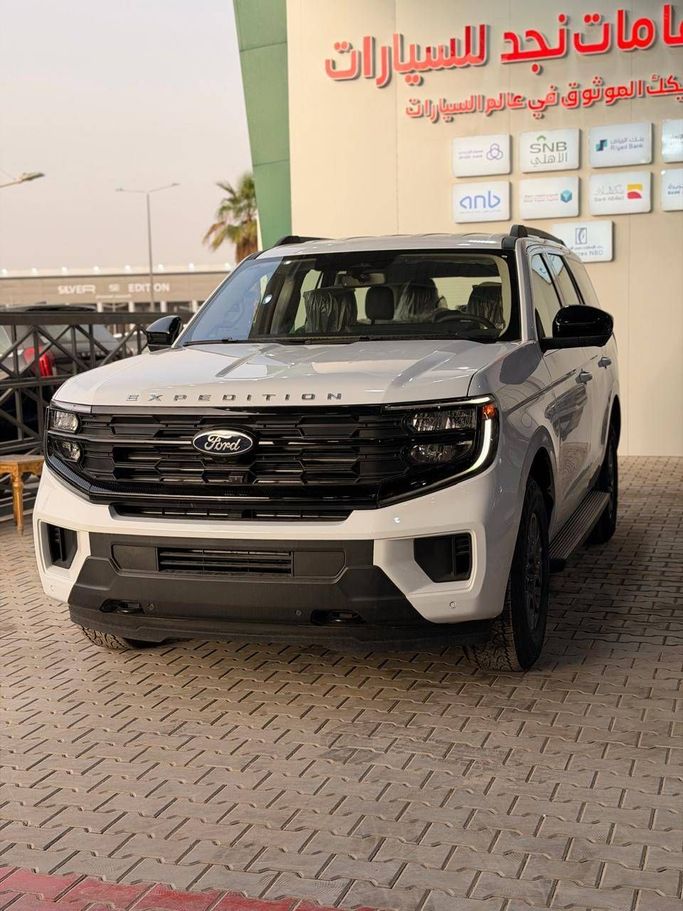 Новый Ford Expedition V, 3.5 л, 2025 в Саудовская Аравия, Эр-Рияд от Hamat Najd Motors هامنات نجد للسيارات Белый цвет.  | AUTO.AE | Объявление #250928