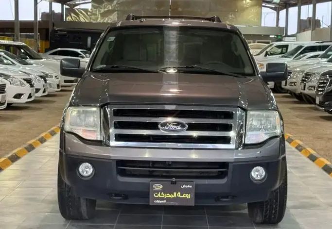 Подержанный Ford Expedition III, 5.4 л, 2014 в Саудовская Аравия, Эр-Рияд от Rawat Motors شركة معرض روعة المحركات للسيارات Серый цвет.  | AUTO.AE | Объявление #263834