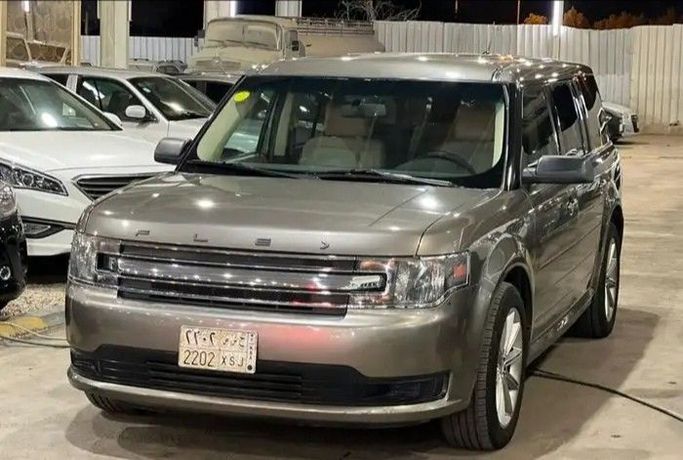 Подержанный Ford Flex I Рестайлинг, 3.5 л, 2014 в Саудовская Аравия, Эр-Рияд от Fal Al Khair فال الخير Серебристый цвет. Other | AUTO.AE | Объявление #259349
