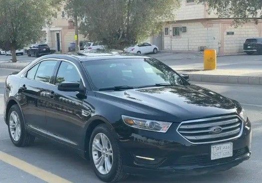 مستعملة Ford Taurus فيس ليفت السادس, 2.0 l, 2017 في في المملكة العربية السعودية, الرياض من معرض شموخ الشرق Shumokh Al - Sharq، اللون أسود. مواصفات الخليج | AUTO.AE | إعلان #264822