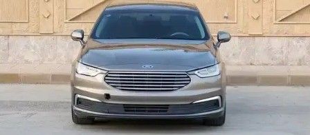 مستعملة Ford Taurus الثامن, 2.0 l, 2022 في في المملكة العربية السعودية, الرياض من Al Qaiser Showroom معرض القيصر للسيارات، اللون رمادي.  | AUTO.AE | إعلان #266923