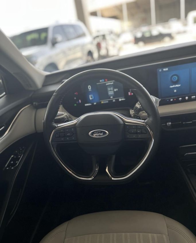 مستعملة Ford Taurus الثامن، 2.0 لتر، 2025 في المملكة العربية السعودية، الرياض من Fakhamat Najd معرض فخامة نجد للسيارات، اللون أبيض. مواصفات الخليج | AUTO.AE | إعلان #294580 — صورة 15 من 15