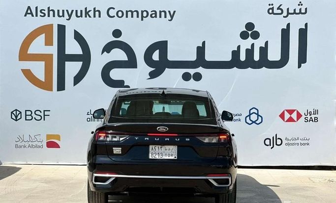 مستعملة Ford Taurus الثامن، 2.0 لتر، 2023 في المملكة العربية السعودية، الرياض من Al Shukh شركة معرض الشيوخ للسيارات، اللون أسود.  | AUTO.AE | إعلان #296196 — صورة 6 من 15