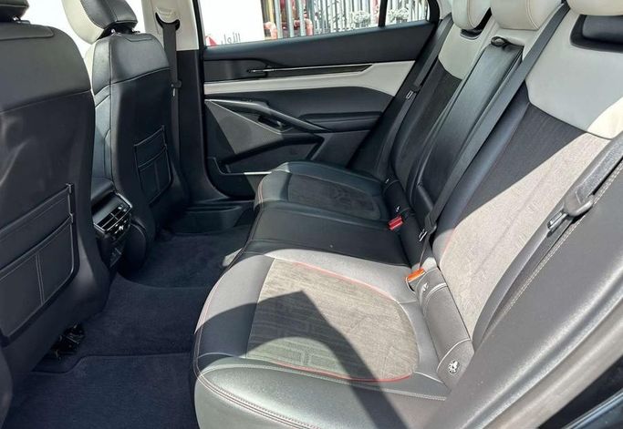 مستعملة Ford Taurus الثامن، 2.0 لتر، 2023 في المملكة العربية السعودية، الرياض من Al Shukh شركة معرض الشيوخ للسيارات، اللون أسود.  | AUTO.AE | إعلان #296196 — صورة 11 من 15