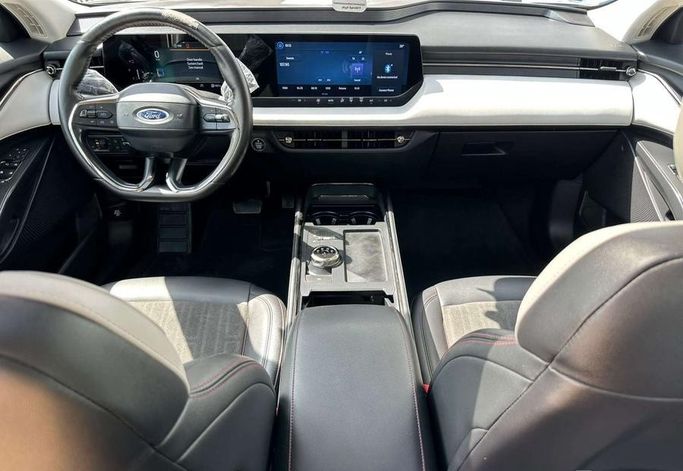 مستعملة Ford Taurus الثامن، 2.0 لتر، 2023 في المملكة العربية السعودية، الرياض من Al Shukh شركة معرض الشيوخ للسيارات، اللون أسود.  | AUTO.AE | إعلان #296196 — صورة 13 من 15
