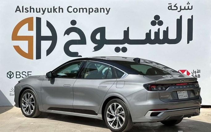 مستعملة Ford Taurus الثامن، 2.0 لتر، 2025 في المملكة العربية السعودية، الرياض من Al Shukh شركة معرض الشيوخ للسيارات، اللون رمادي.  | AUTO.AE | إعلان #296197 — صورة 6 من 14