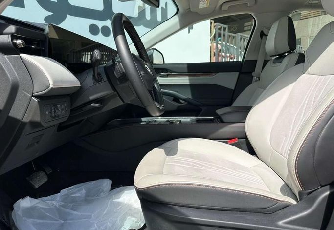 مستعملة Ford Taurus الثامن، 2.0 لتر، 2025 في المملكة العربية السعودية، الرياض من Al Shukh شركة معرض الشيوخ للسيارات، اللون رمادي.  | AUTO.AE | إعلان #296197 — صورة 7 من 14