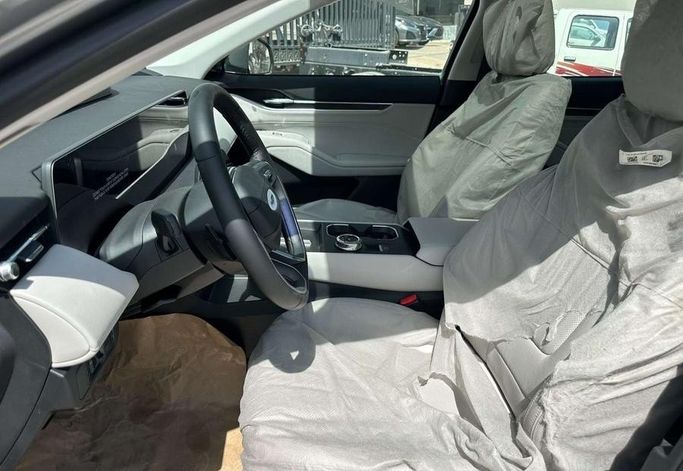 Новый Ford Taurus VIII Рестайлинг, 2.0 л, 2026 в Саудовская Аравия, Эр-Рияд от Al Shukh شركة معرض الشيوخ للسيارات Серый цвет.  | AUTO.AE | Объявление #296243 — фото 12 из 12