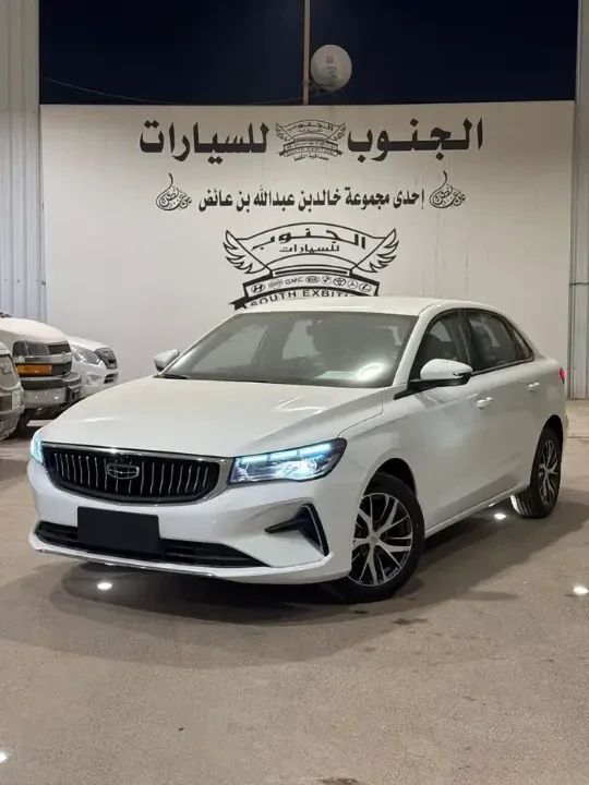 جديدة Geely Emgrand ثانياً, 1.5 l, 2025 في في المملكة العربية السعودية, الرياض من Al Janoub Cars معرض الجنوب الحديث للسيارات، اللون أبيض. مواصفات الخليج | AUTO.AE | إعلان #258239