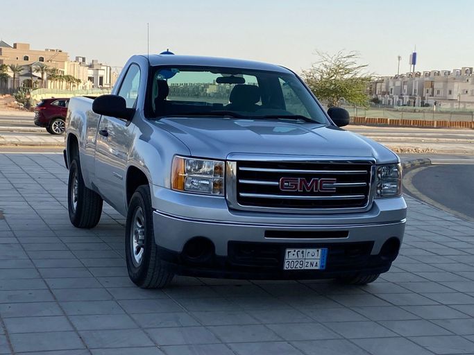 Подержанный GMC Sierra II (GMT900), 5.3 л, 2013 в Саудовская Аравия, Эр-Рияд от Dar Car دار كار Серый цвет. GCC | AUTO.AE | Объявление #248719