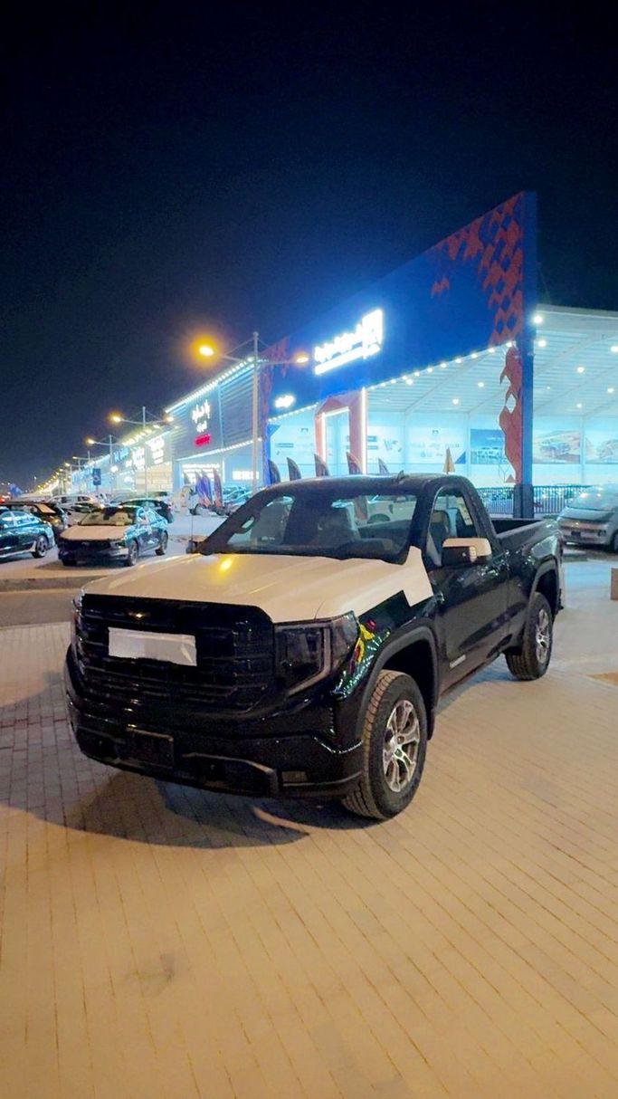 جديدة GMC Sierra فيس ليفت IV, 5.3 l, 2025 في في المملكة العربية السعودية, الرياض من Al Astool Al Khaleeji شركة الأسطول الخليجي للسيارات، اللون أسود.  | AUTO.AE | إعلان #249182