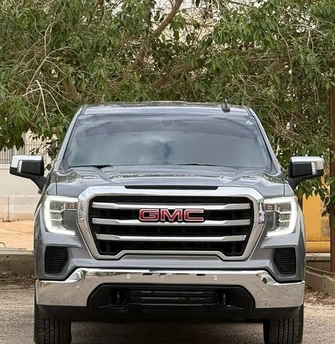 Подержанный GMC Sierra IV (K2XX), 5.3 л, 2022 в Саудовская Аравия, Эр-Рияд от Sumou Al Markabat معرض سمو المركبات Серый цвет.  | AUTO.AE | Объявление #259561