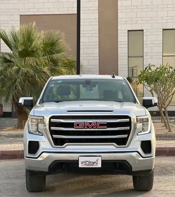 مستعملة GMC Sierra رابعاً, 5.3 l, 2019 في في المملكة العربية السعودية, الرياض من First Top One Cars معرض فيرست توب ون للسيارات، اللون فضي.  | AUTO.AE | إعلان #261028