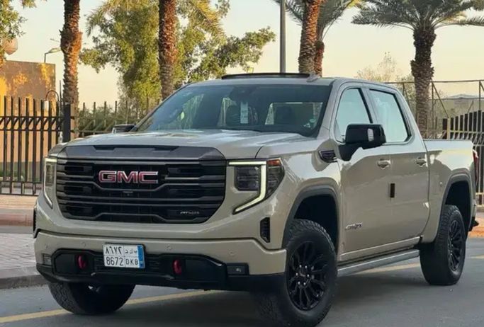 مستعملة GMC Sierra رابعاً, 6.2 l, 2022 في في المملكة العربية السعودية, الرياض من Al Sunaid معرض السنيد للسيارات، اللون بيج.  | AUTO.AE | إعلان #266718