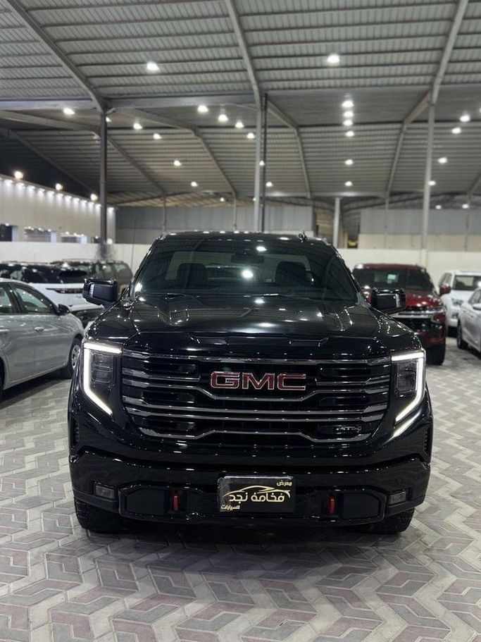 Used ⁦GMC Sierra IV Facelift (T1XX), 2.7 l, 2026⁩ in Saudi Arabia, Riyadh by Fakhamat Najd معرض فخامة نجد للسيارات, Black color. Other | AUTO.AE | Listing #288720