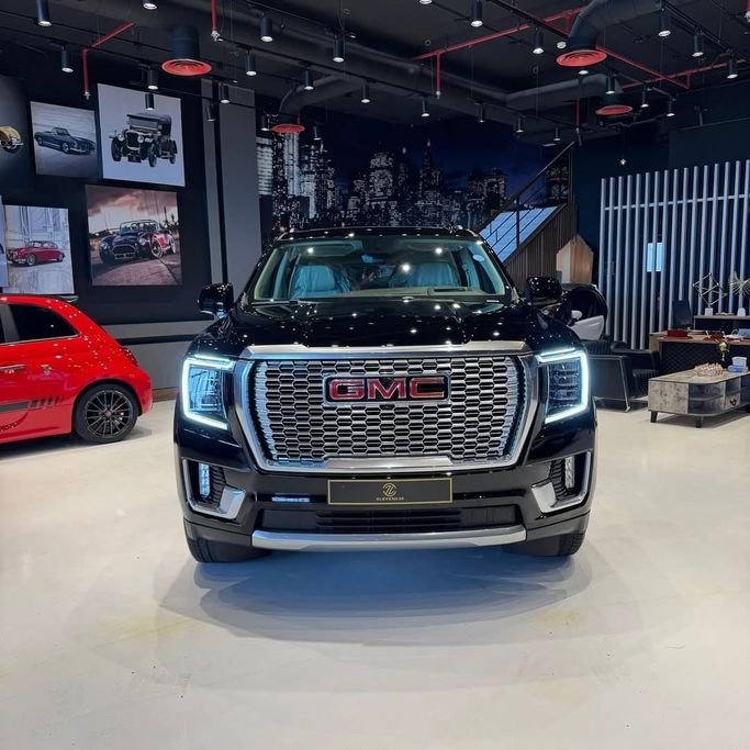 جديدة GMC Yukon V, 6.2 l, 2024 في في المملكة العربية السعودية, الرياض من Eleven car، اللون أسود. مواصفات الخليج | AUTO.AE