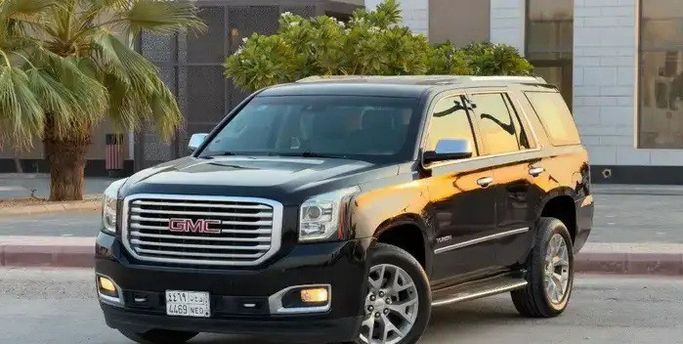 مستعملة ⁦GMC Yukon IV (GMT K2UG)، 5.3 l، 2019⁩ في في المملكة العربية السعودية, الرياض من شركة رمال الأندلس للسيارات، اللون أسود.  | AUTO.AE | إعلان #289003