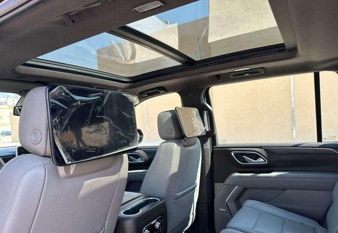 Подержанный GMC Yukon XL V (T1XX), 5.3 л, 2024 в Саудовская Аравия, Эр-Рияд от Al Shukh شركة معرض الشيوخ للسيارات Черный цвет.  | AUTO.AE | Объявление #296209 — фото 12 из 17