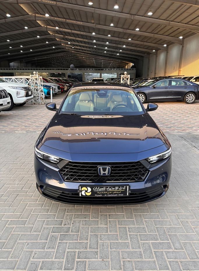 مستعملة Honda Accord حادي عشر, 2.0 l, 2024 في في المملكة العربية السعودية, الرياض من Asl Al Etemad معرض اصل الاعتماد للسيارات، اللون أزرق.  | AUTO.AE | إعلان #247386