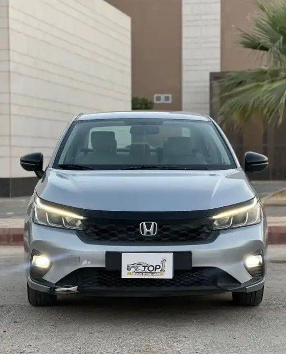 Used Honda City VII, 1.5 l, 2024 in Saudi Arabia, Riyadh by First Top One Cars معرض فيرست توب ون للسيارات, Silver color.  | AUTO.AE | Listing #260532