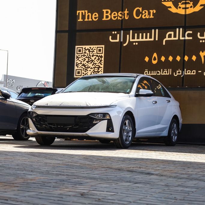 جديدة Hyundai Accent السادس (BN7), 1.5 l, 2026 في في المملكة العربية السعودية, الرياض من The best car احسن سيارة، اللون أبيض.  | AUTO.AE