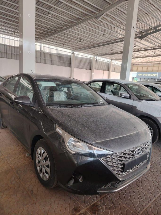 جديدة Hyundai Accent السادس (BN7), 1.5 l, 2023 في في المملكة العربية السعودية, الرياض من Al Astool Al Khaleeji شركة الأسطول الخليجي للسيارات، اللون رمادي.  | AUTO.AE | إعلان #249356