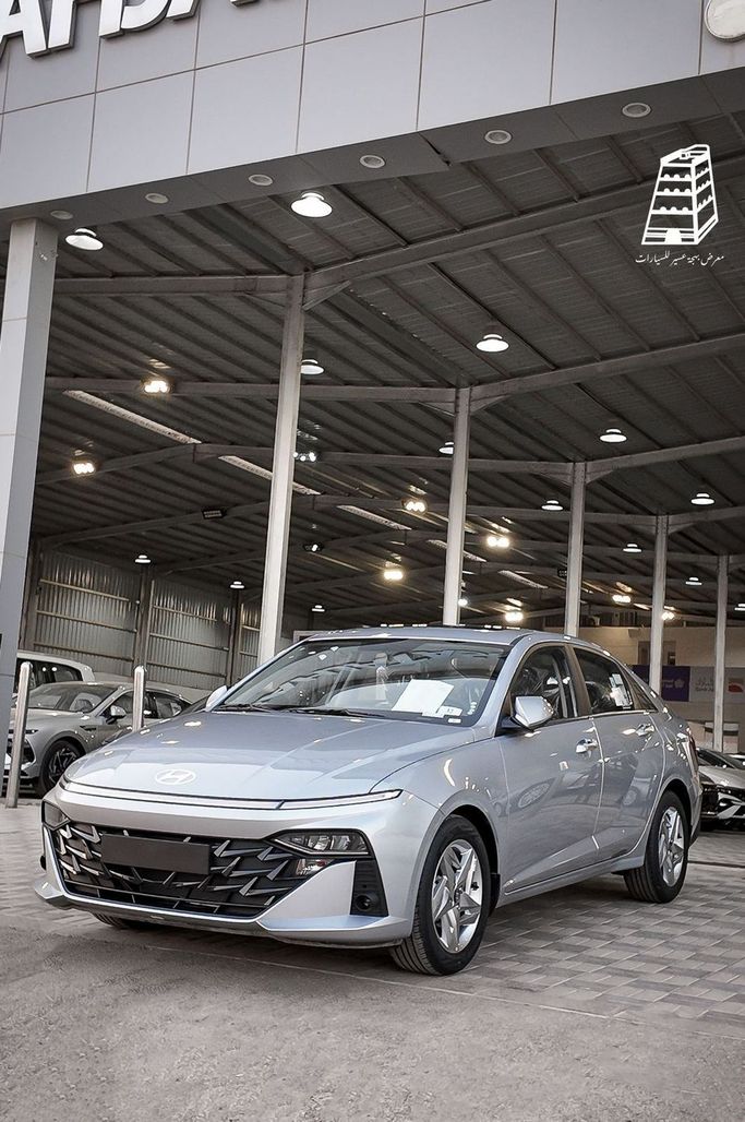 جديدة Hyundai Accent السادس (BN7), 1.5 l, 2026 في في المملكة العربية السعودية, الرياض من Bahjat Aseer Auto Exhibition معرض بهجة عسير للسيارات، اللون فضي.  | AUTO.AE | إعلان #252282