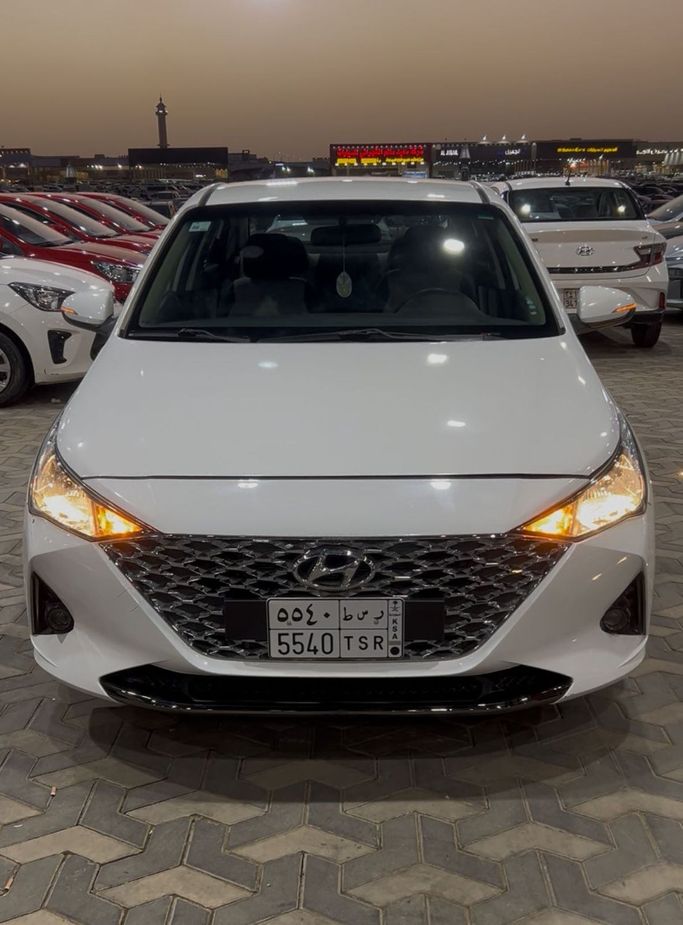New Hyundai Accent V Facelift, 1.6 l, 2023 in Saudi Arabia, Riyadh by Dream Auto شركة دريم اوتو, White color. GCC Specs | AUTO.AE | Listing #258047